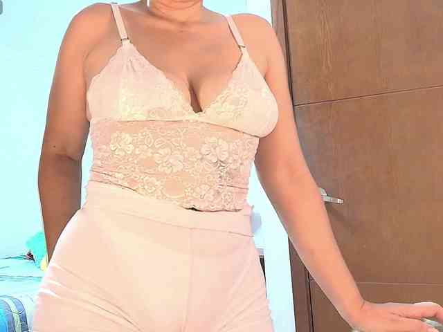 LetiziaMiller4 webcam