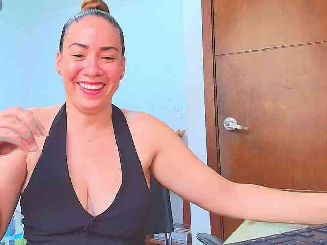 LetiziaMiller4 webcam