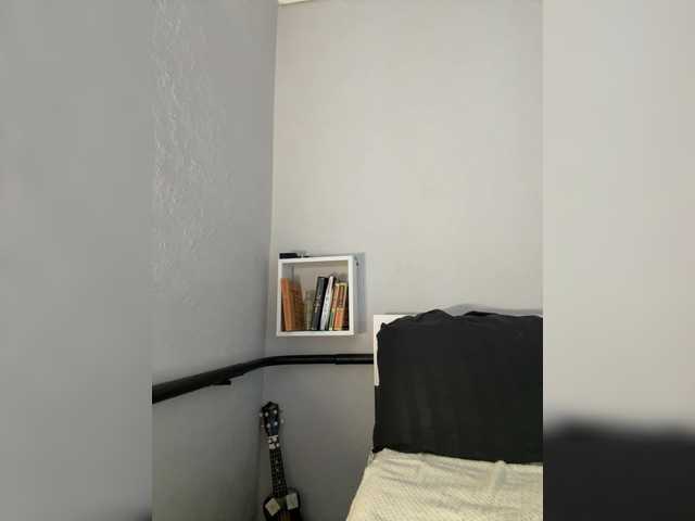 Julli-AZ1's BongaCams show and profile