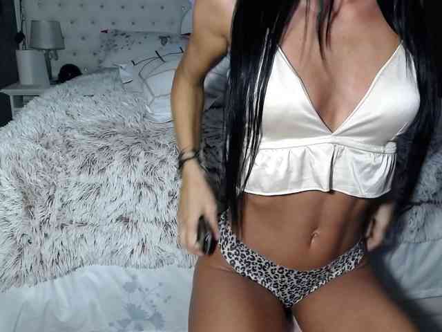 PinkNicolle webcam