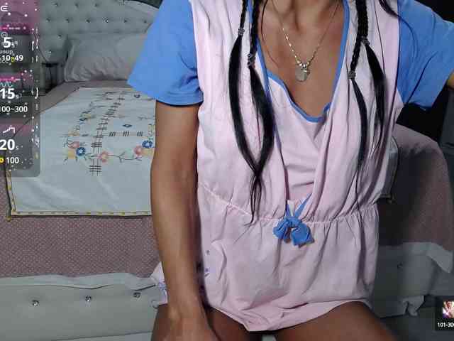 PinkNicolle webcam