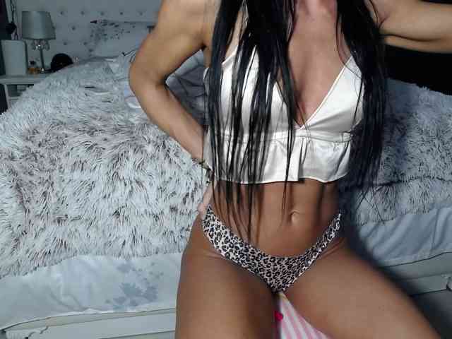 PinkNicolle webcam