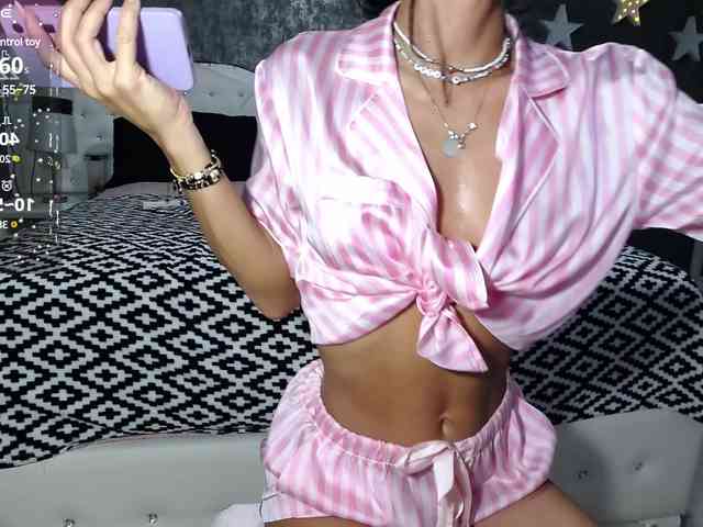 PinkNicolle webcam