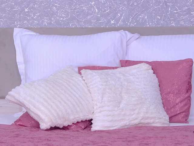 EmmaXXXQueen from BongaCams is Freechat