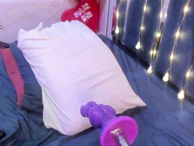 Veronica-Ryan webcam