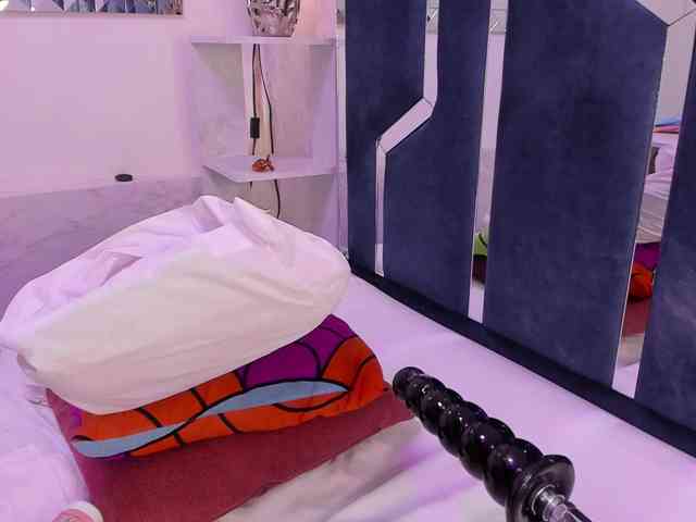 Veronica-Ryan webcam