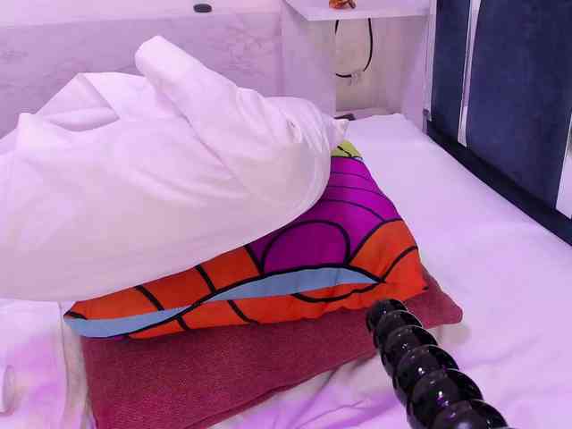 Veronica-Ryan webcam