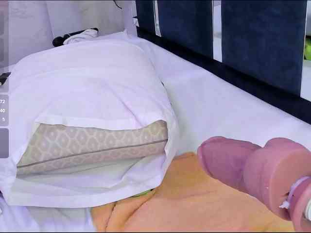 Veronica-Ryan webcam