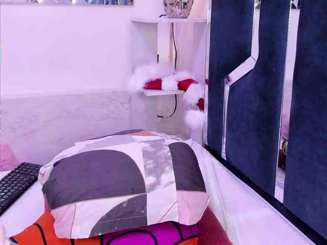 Veronica-Ryan Veronica-Ryan