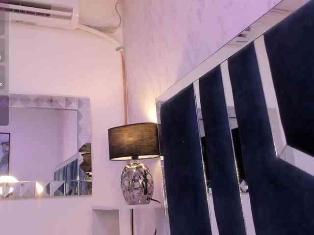 Veronica-Ryan webcam