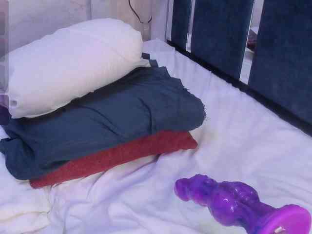 Veronica-Ryan webcam