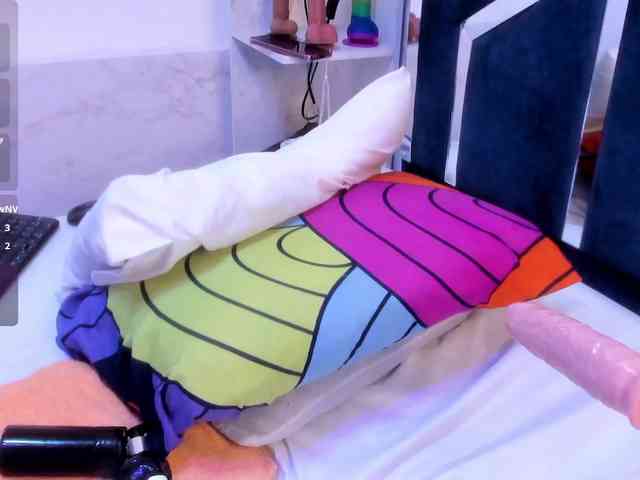 Veronica-Ryan webcam