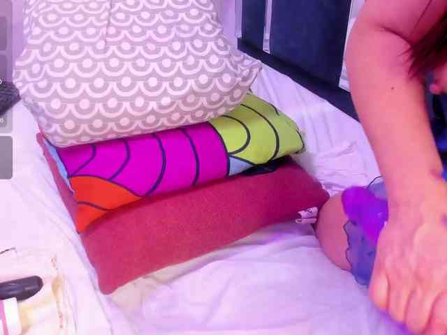 Veronica-Ryan webcam