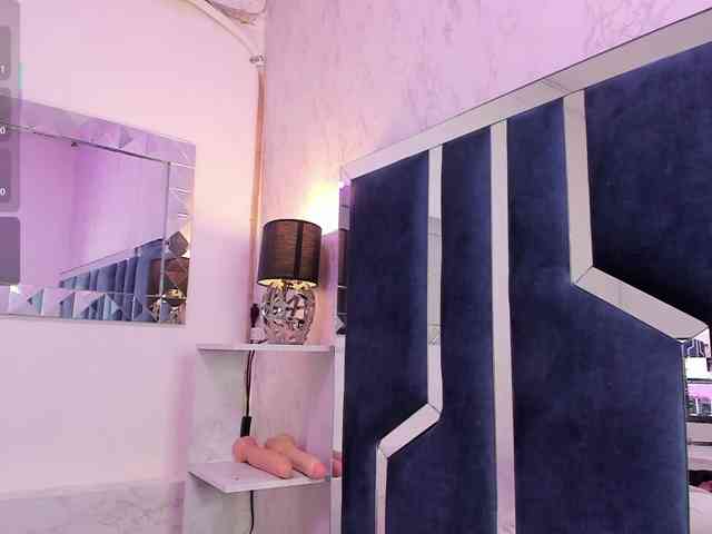 Veronica-Ryan webcam