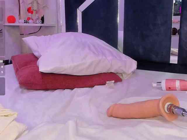 Veronica-Ryan webcam