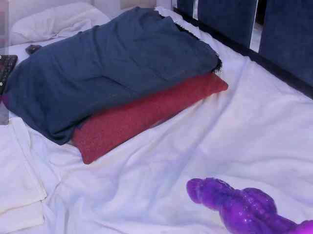 Veronica-Ryan webcam