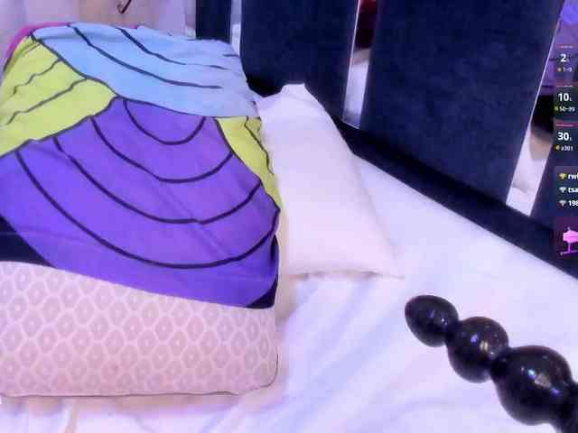 Veronica-Ryan webcam