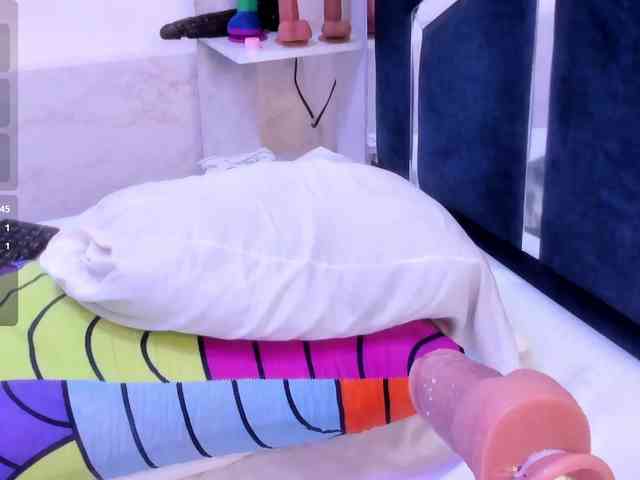 Veronica-Ryan webcam
