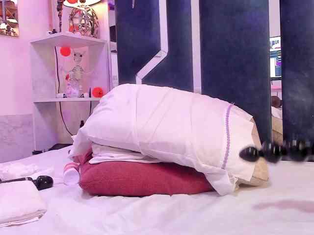 Veronica-Ryan webcam