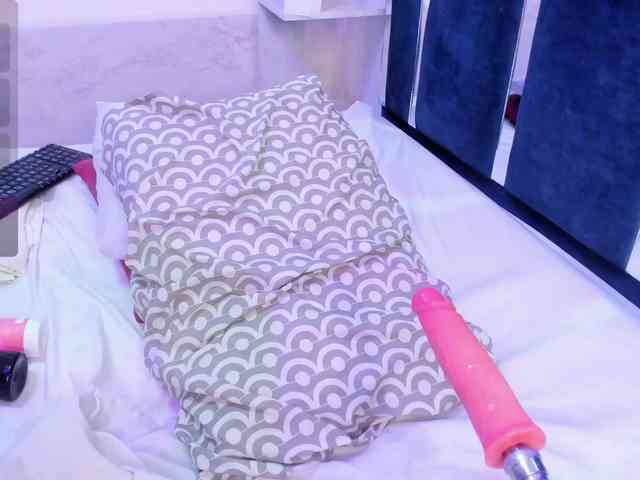 Veronica-Ryan webcam