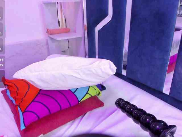 Veronica-Ryan webcam