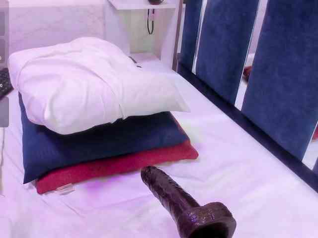 Veronica-Ryan webcam