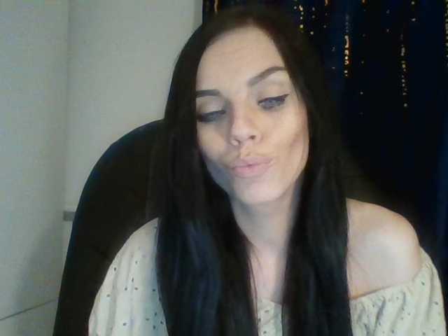 CassieDoll webcam bongacams model stream image