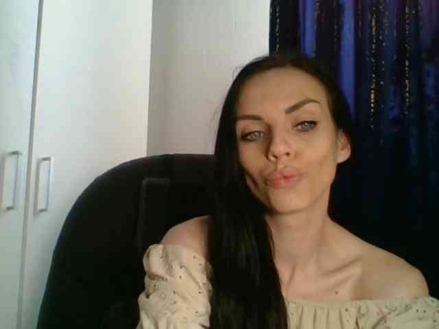 CassieDoll webcam