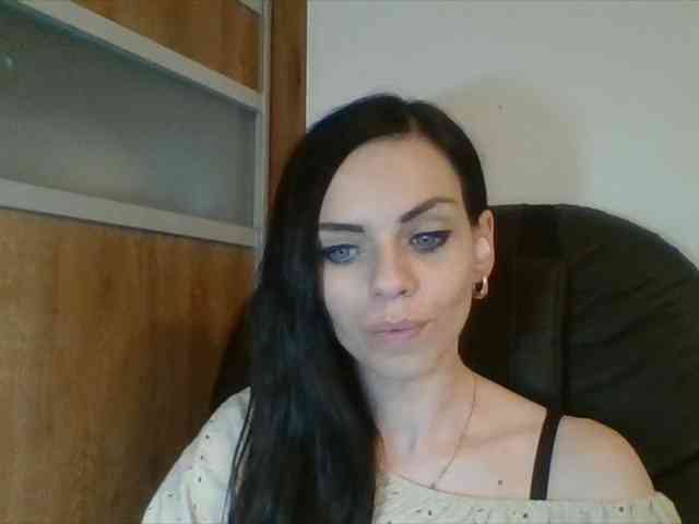 CassieDoll webcam
