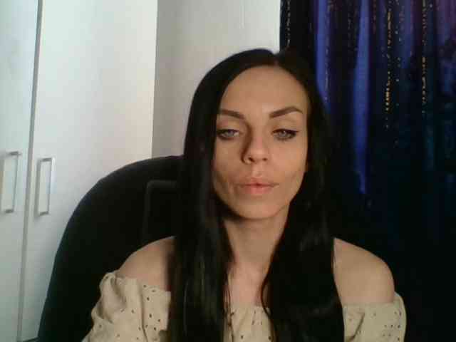 CassieDoll webcam