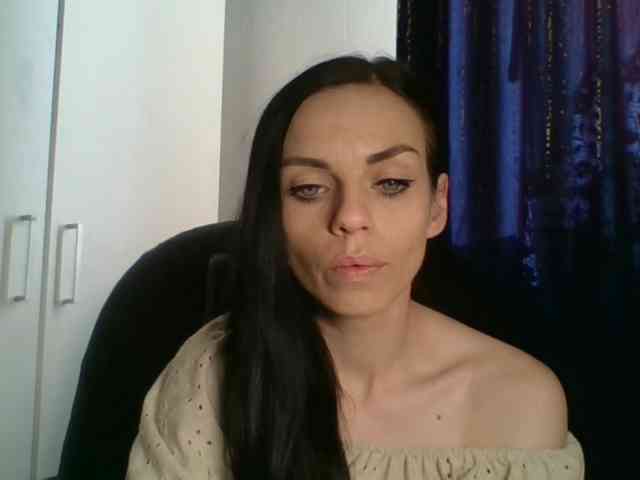 CassieDoll webcam