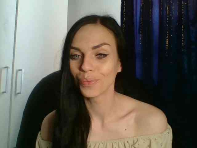CassieDoll webcam
