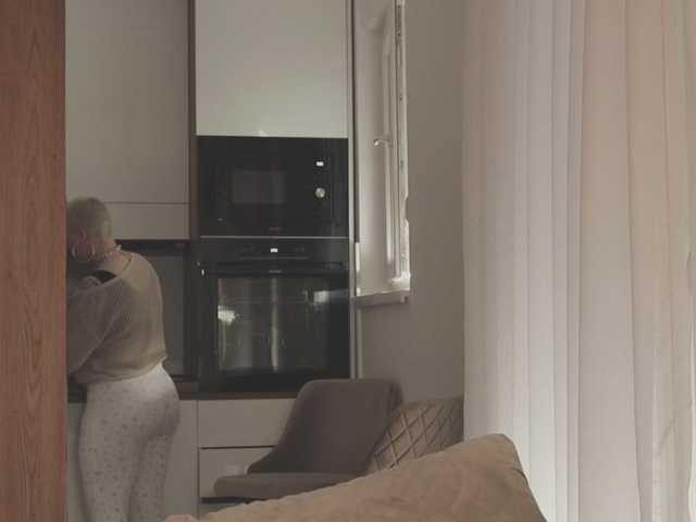 LikaBerry's BongaCams show and profile