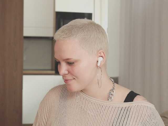 LikaBerry live cam profile