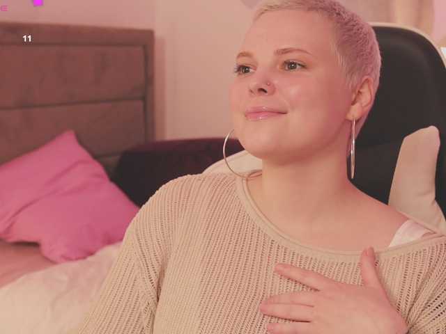 LikaBerry's BongaCams show and profile