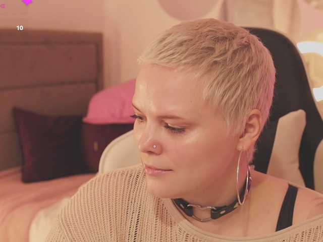 LikaBerry's BongaCams show and profile