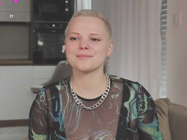 LikaBerry's BongaCams show and profile