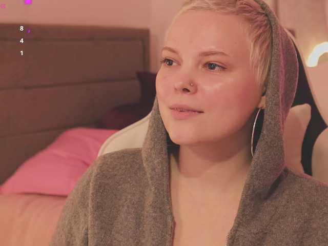 LikaBerry's BongaCams show and profile