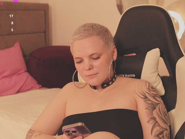 LikaBerry's BongaCams show and profile