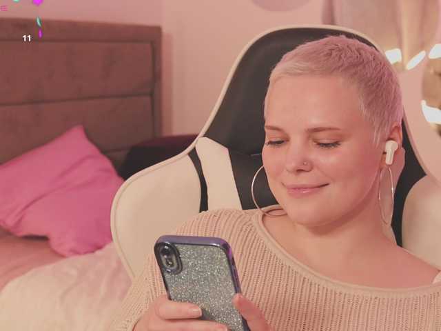 LikaBerry's BongaCams show and profile