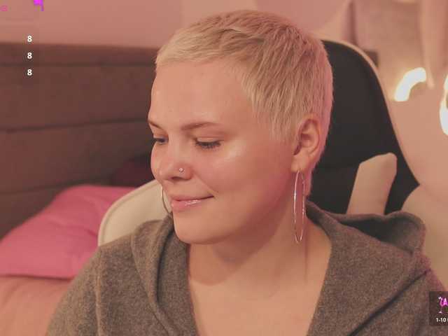 LikaBerry's BongaCams show and profile