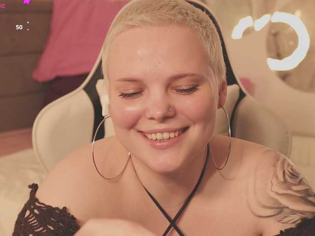 LikaBerry Live Cam on BongaCams