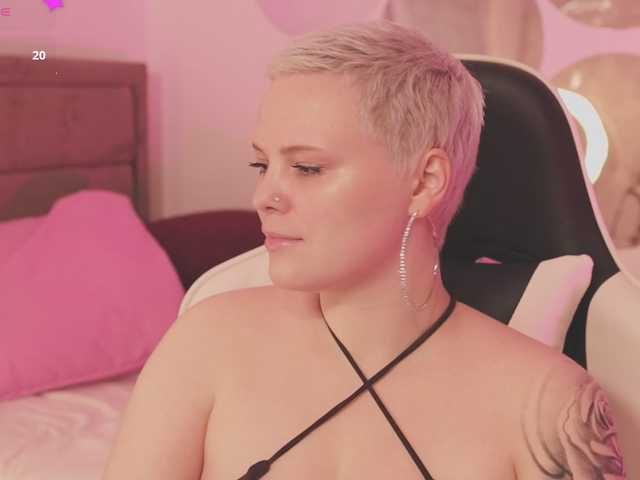 LikaBerry's BongaCams show and profile