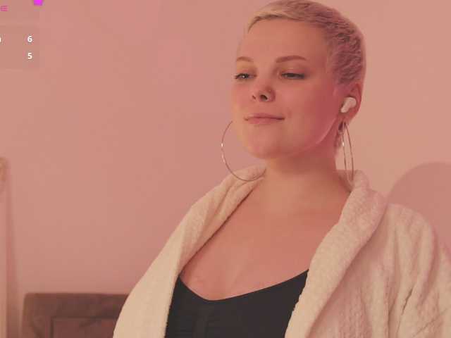 LikaBerry's BongaCams show and profile