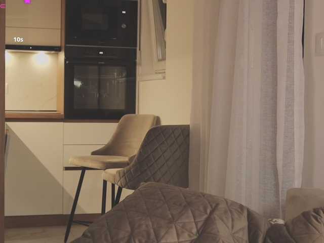 LikaBerry's BongaCams show and profile