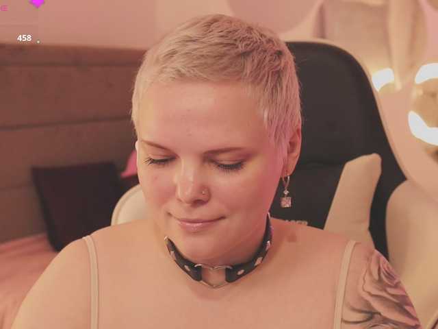 LikaBerry's BongaCams show and profile