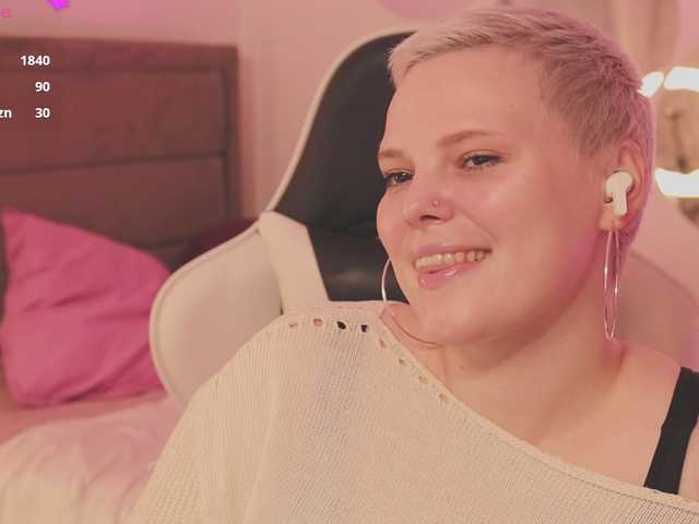 LikaBerry's BongaCams show and profile