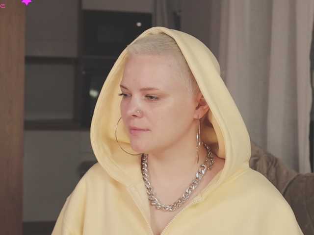 LikaBerry's BongaCams show and profile