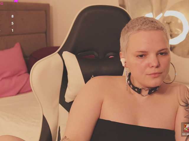 LikaBerry's BongaCams show and profile