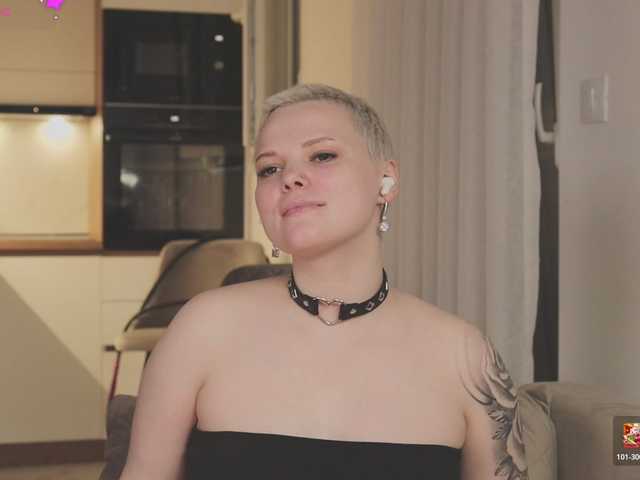 LikaBerry's BongaCams show and profile